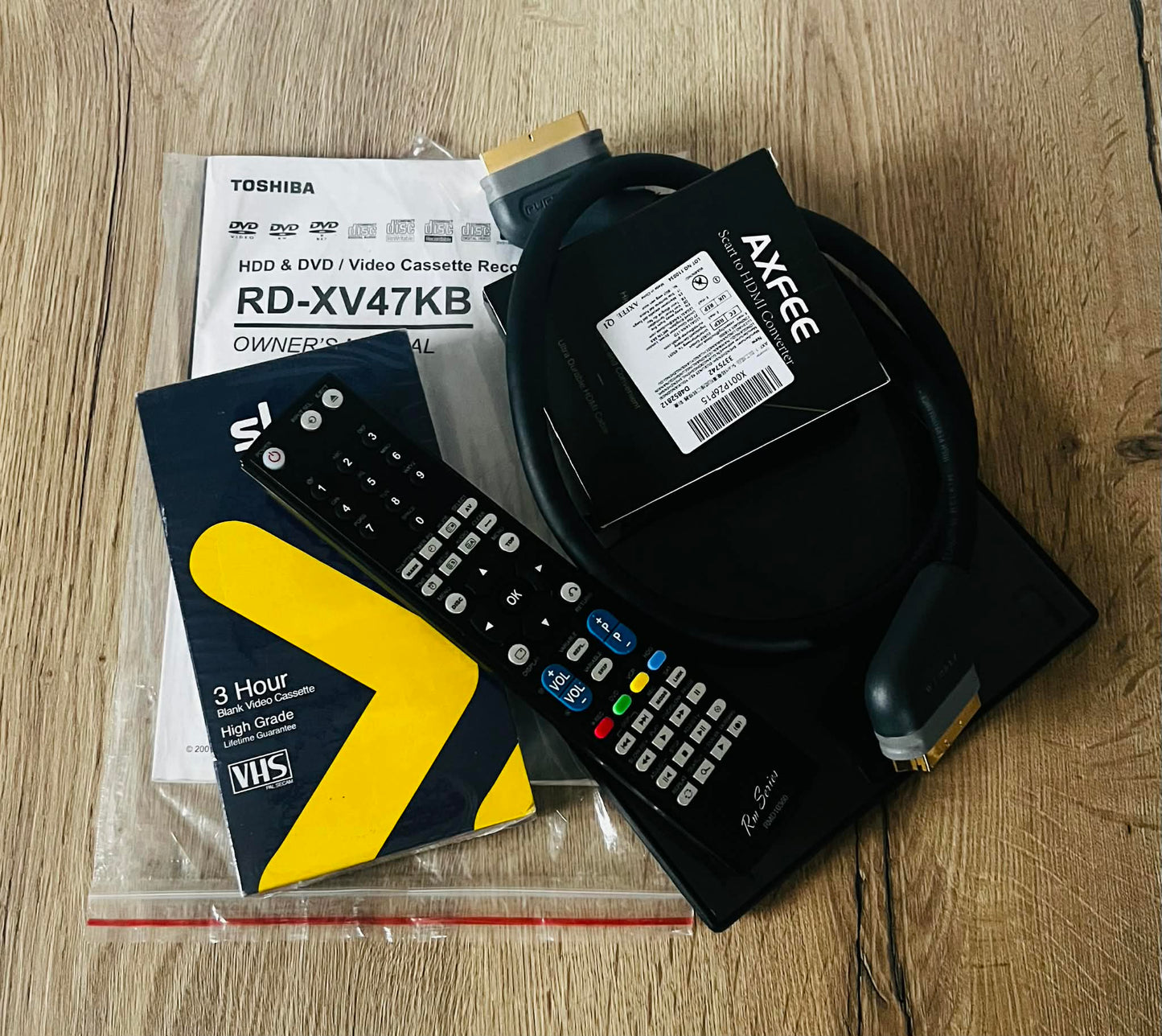 Toshiba RD-XV47KB HDD/DVD/VHS Player 160GB | Fully Working | Remote + Extras