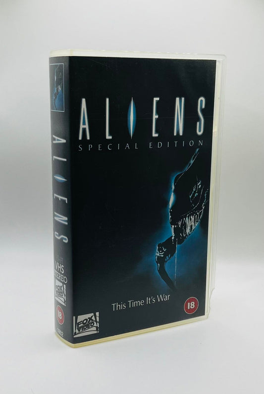 Aliens (Widescreen Version) (18)