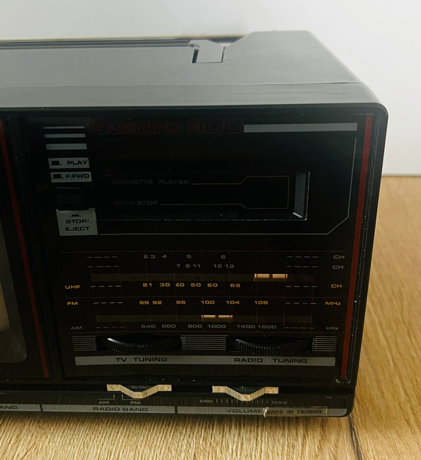 Goodmans Quadro 900 5" Mono TV with AM/FM Radio + Cassette Player