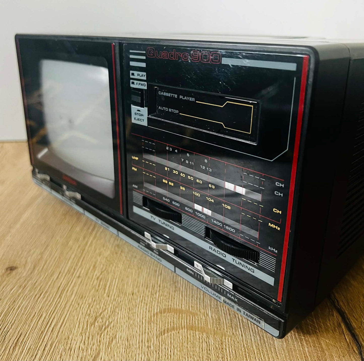 Goodmans Quadro 900 5" Mono TV with AM/FM Radio + Cassette Player