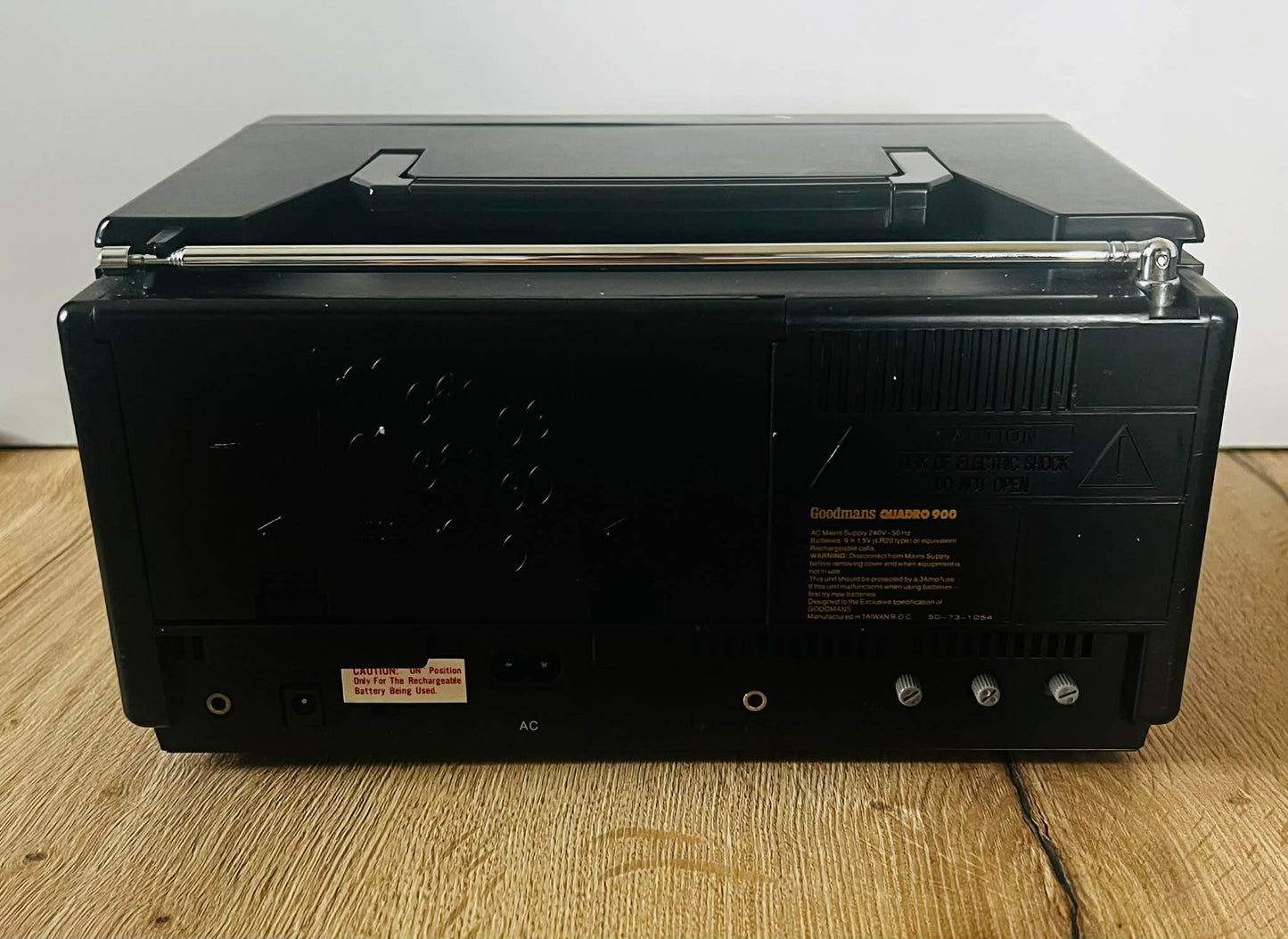 Goodmans Quadro 900 5" Mono TV with AM/FM Radio + Cassette Player