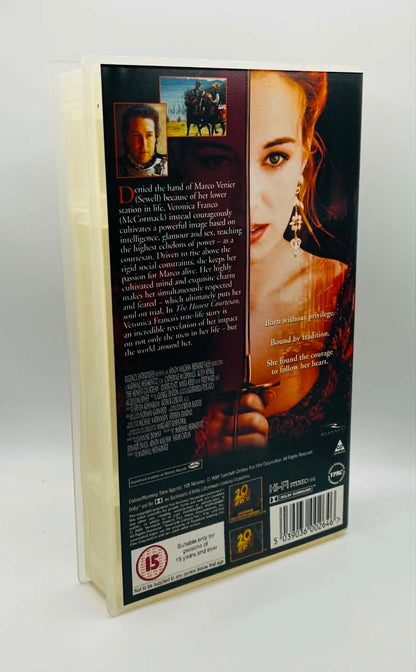The Honest Courtesan (15)