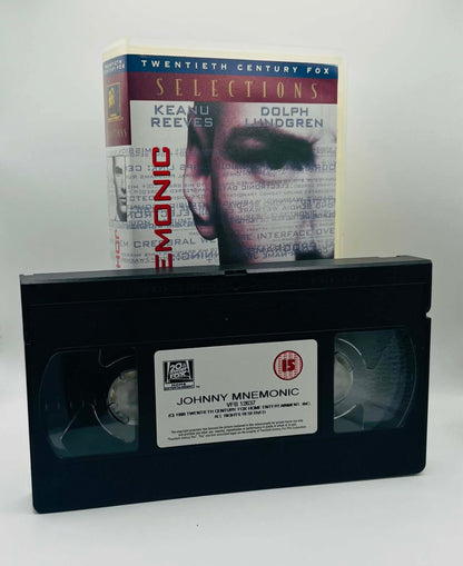 Johnny Mnemonic (15)