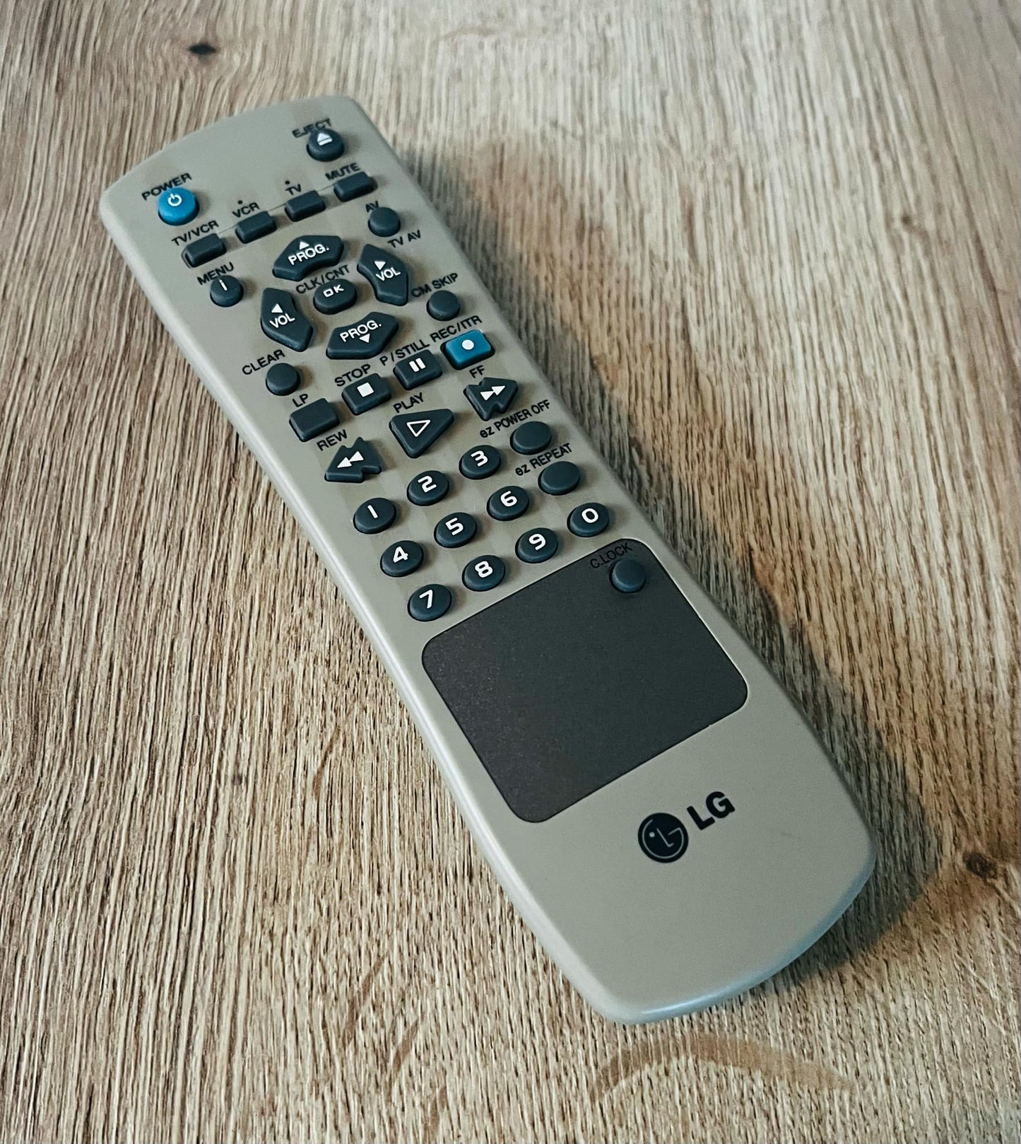 LG LV220 VCR + Remote + Scart Lead