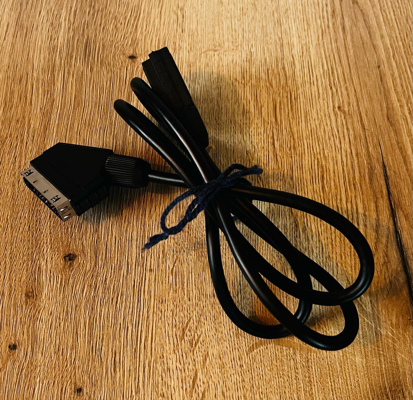 LG LV220 VCR + Remote + Scart Lead