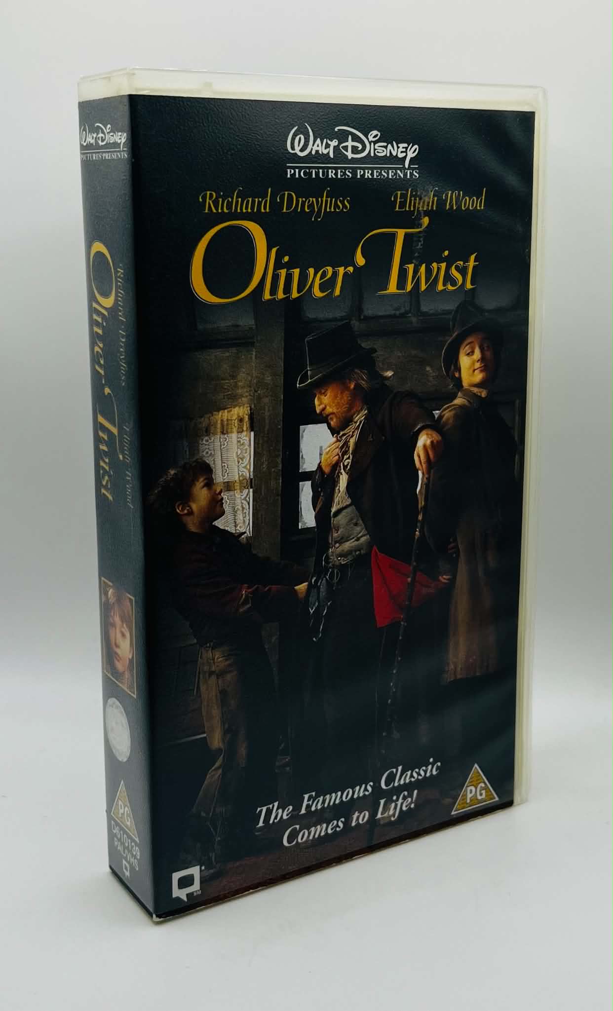 Oliver Twist (PG)