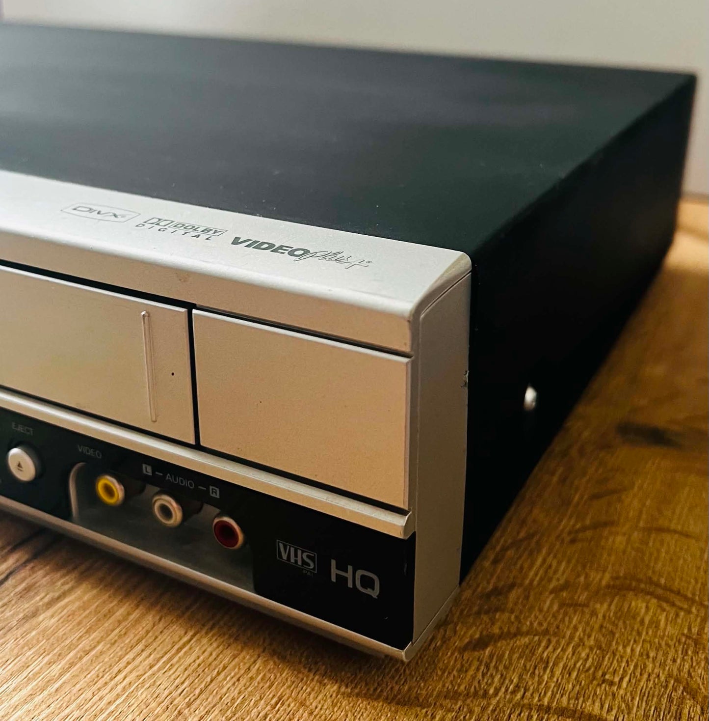 Philips DVP3350V DVD/VCR + Remote + Leads + Videos