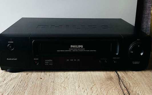 Philips VR200 Video Recorder + Scart to HDMI Lead + 3 VHS Video Tapes