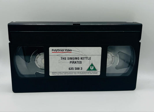 The Singing Kettle (Pirates!) (U)