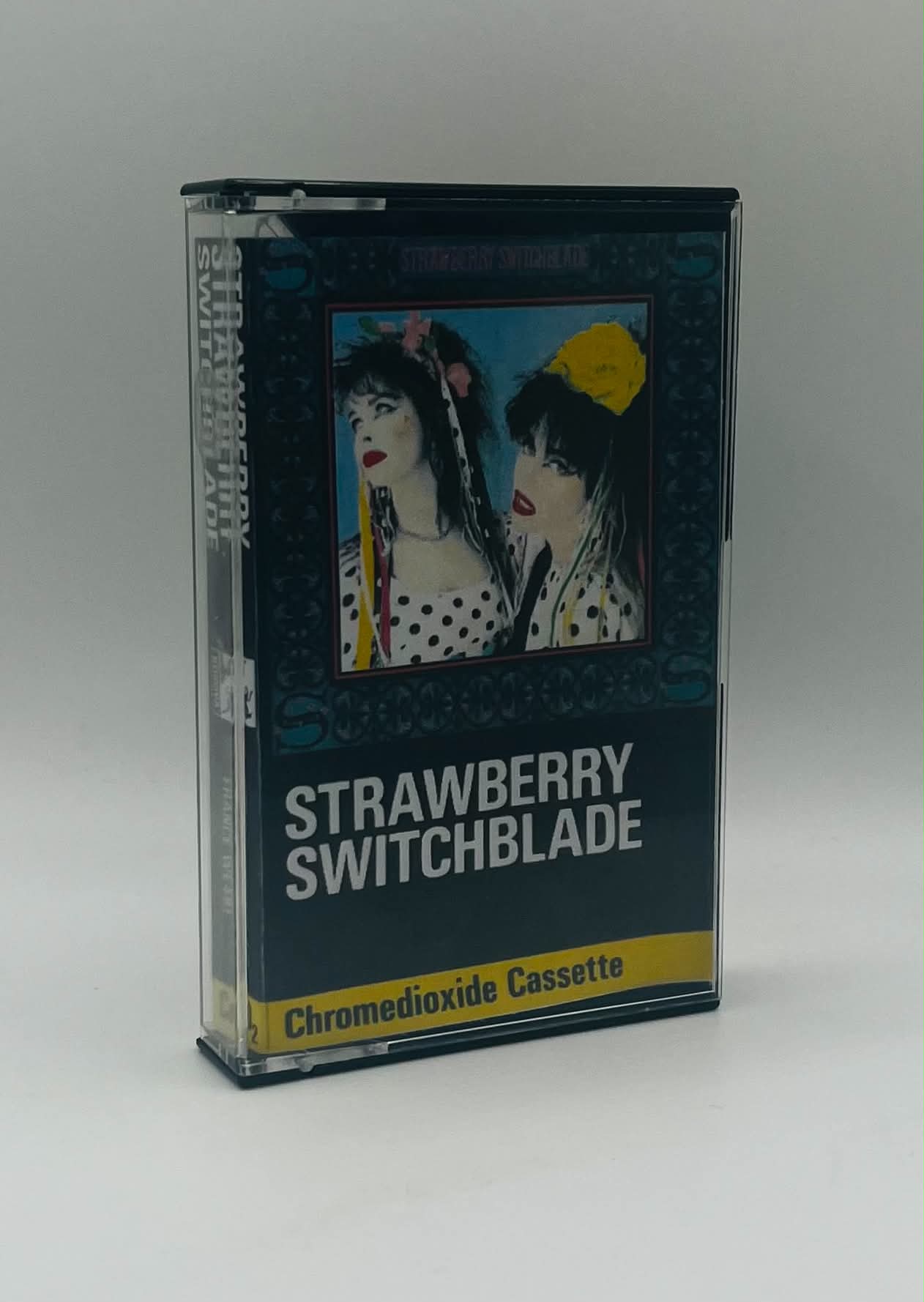 Strawberry Switchblade (Chromedioxide Cassette)
