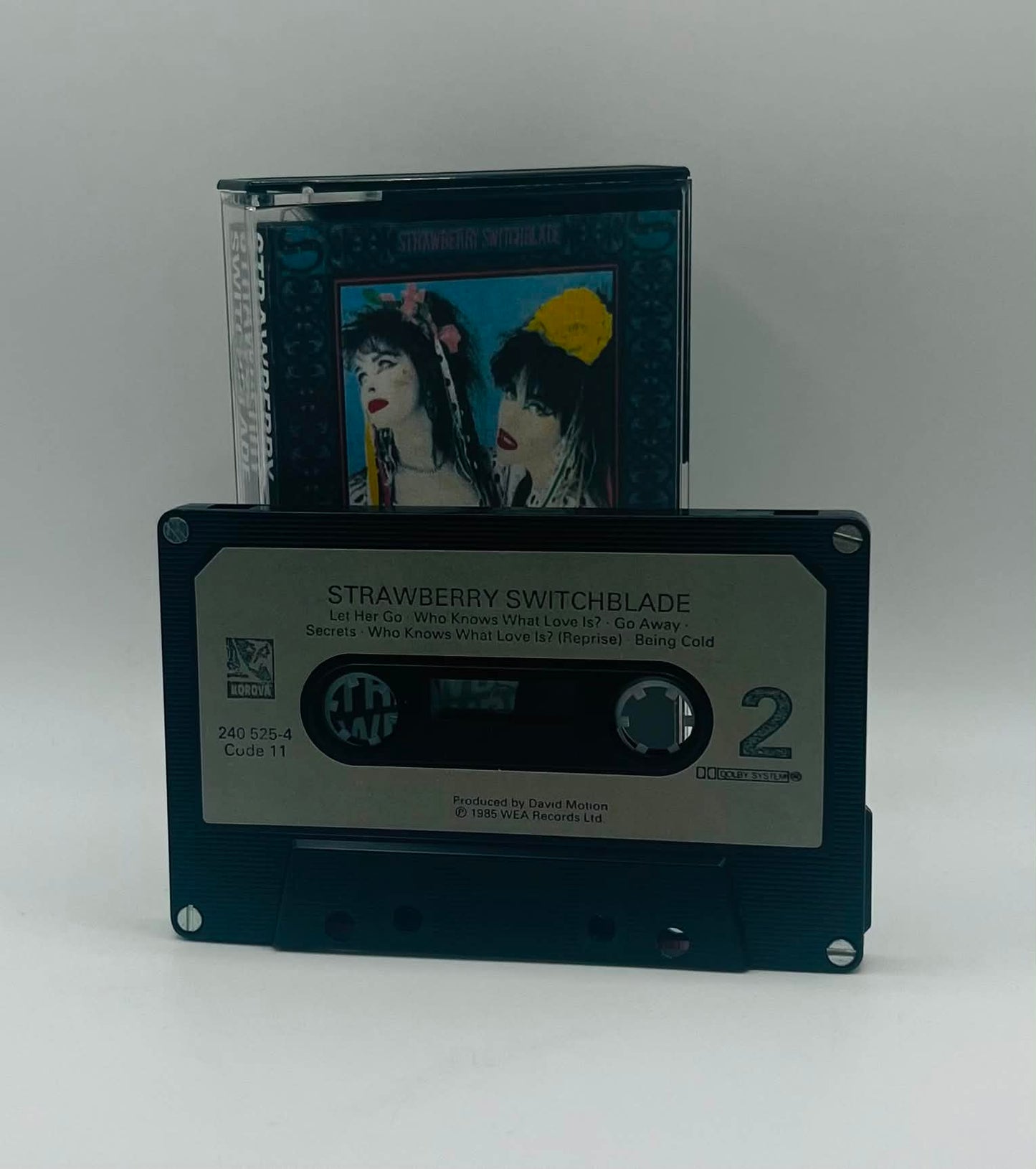 Strawberry Switchblade (Chromedioxide Cassette)